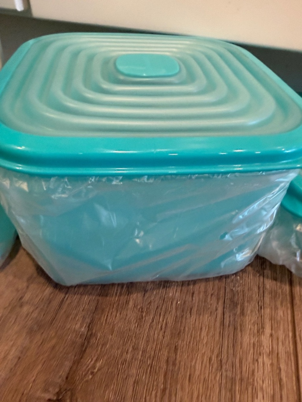 Tupperware Turquoise Square Food Storage Containers - Set of 4 - Picture 6 of 16